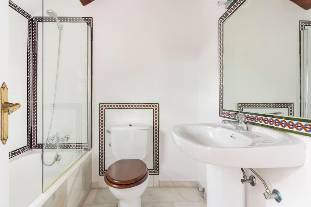 Stylish Spanish 3 Bd Townhouse On The Golden Mile Marbella Esterno foto